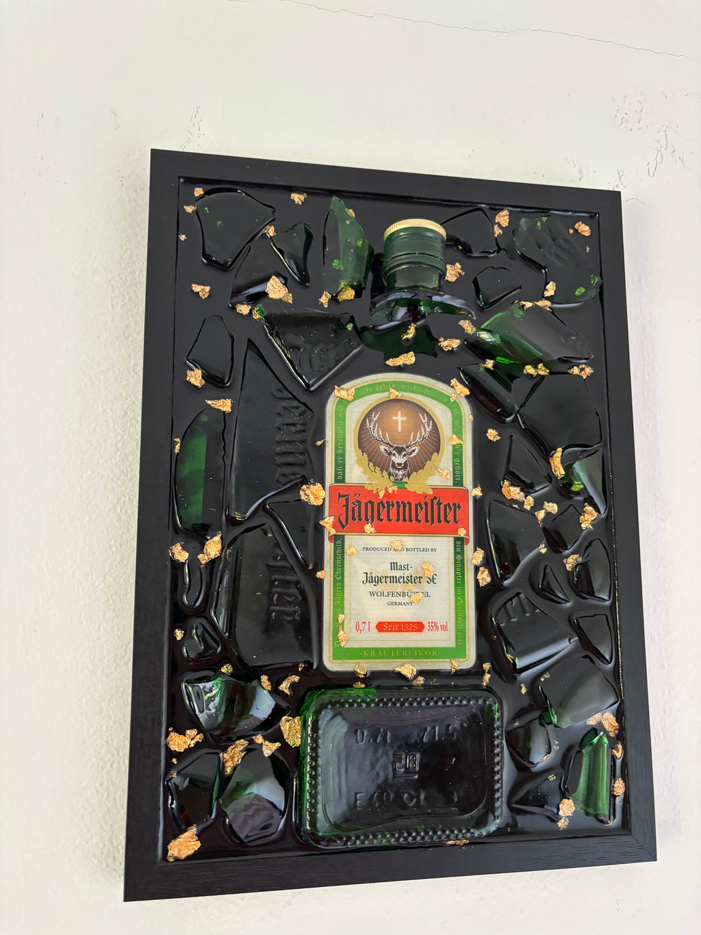 Cadre Jägermeister - pièce artistique en résine
